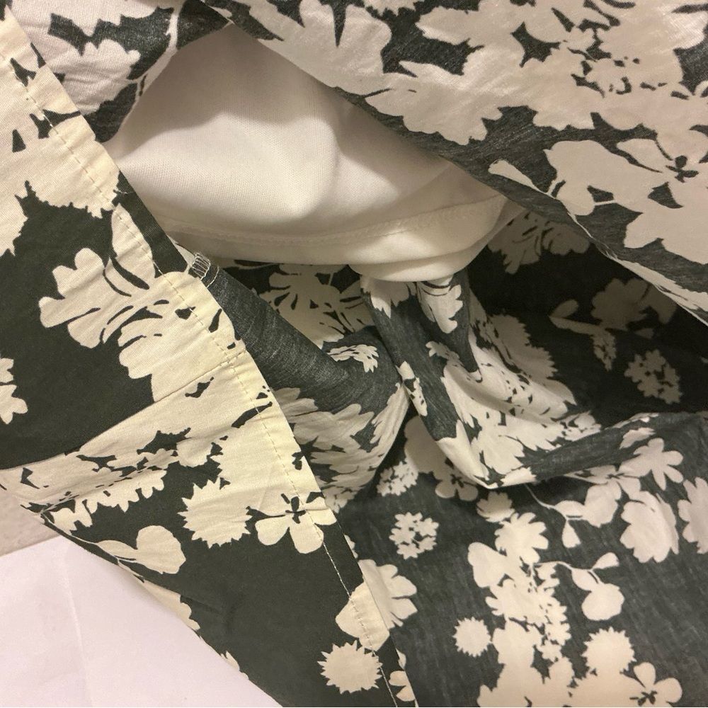 Francesca’s Marcia Floral Ruffle Strap Midi Dress Size L - Picture 9 of 10